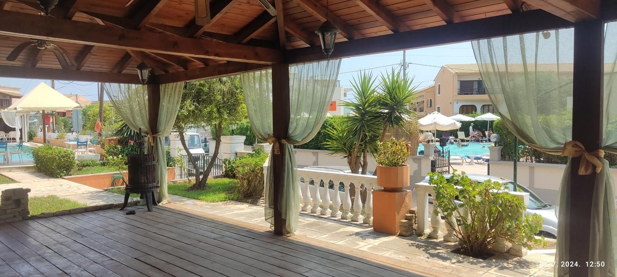 Pantheon Hall Hotel Mesongí Exterior photo