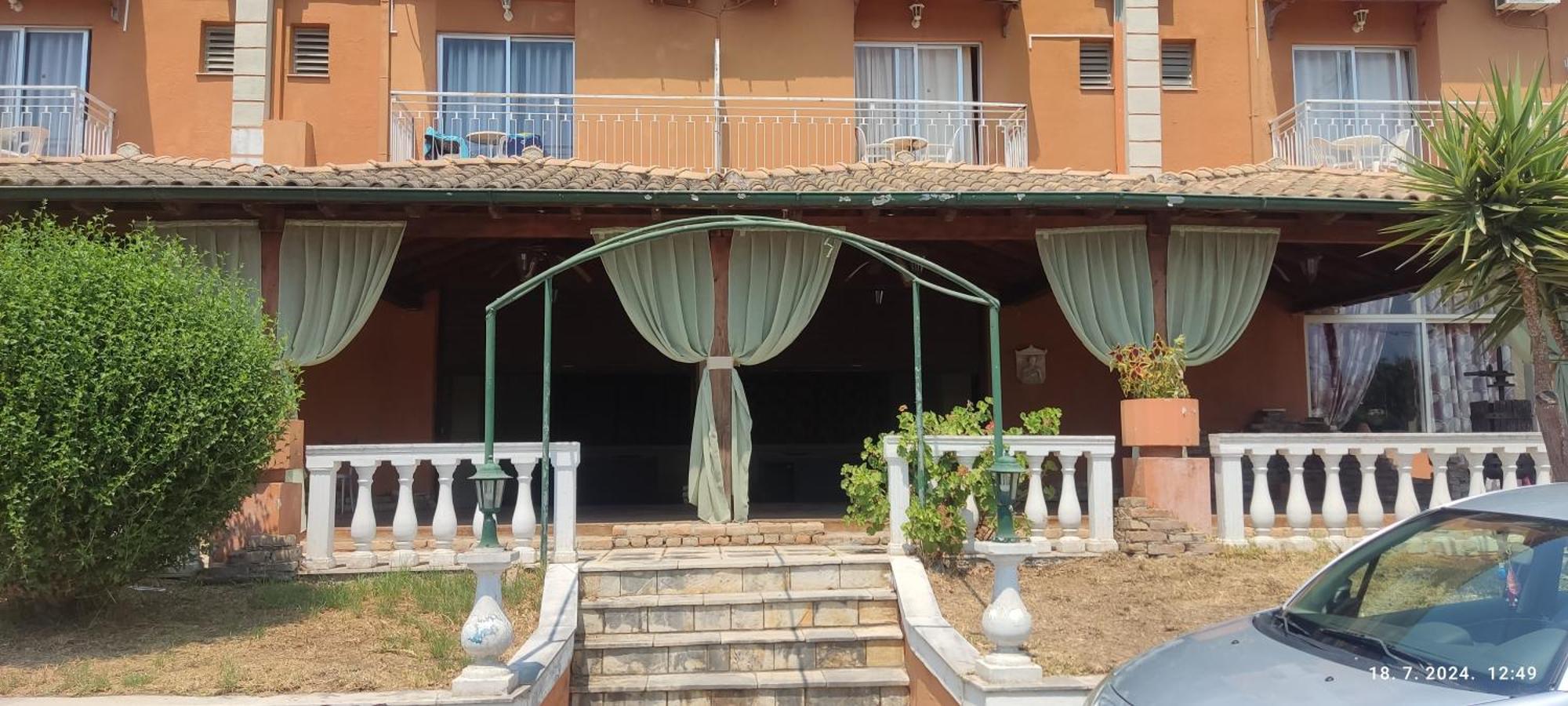 Pantheon Hall Hotel Mesongí Exterior photo