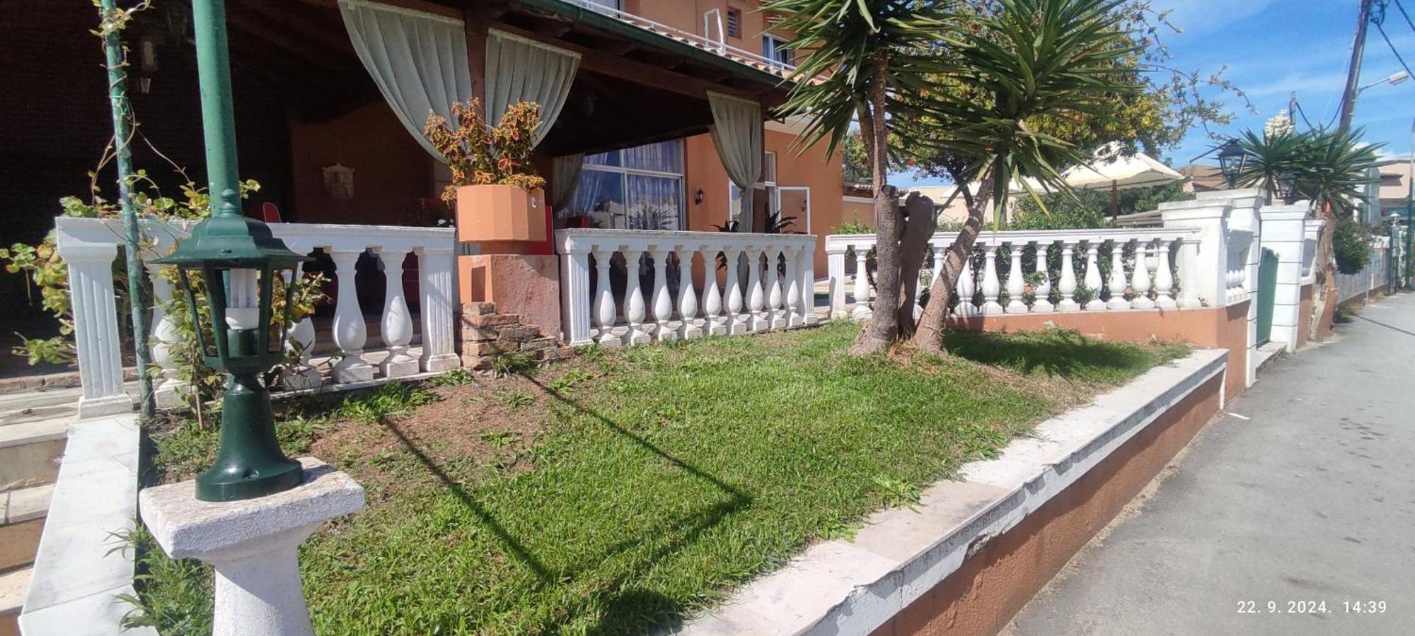 Pantheon Hall Hotel Mesongí Exterior photo